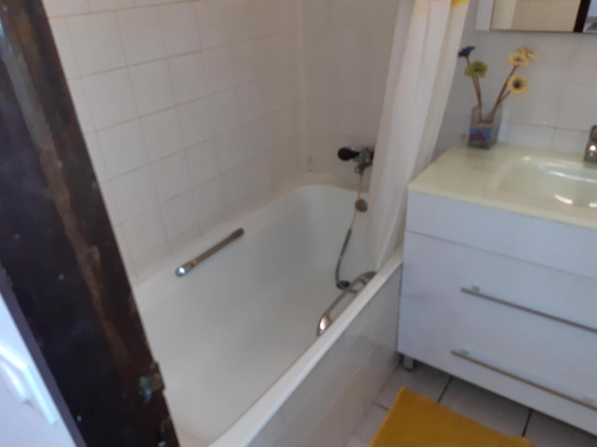 Studio Climatisé - Piscine-Plage - 1 à 2 personnes Sainte-Anne Extérieur photo