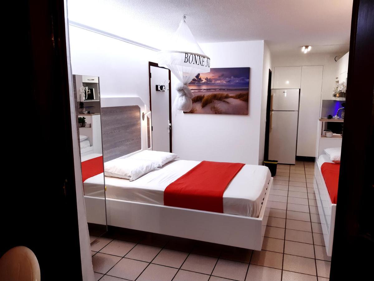 Studio Climatisé - Piscine-Plage - 1 à 2 personnes Sainte-Anne Extérieur photo